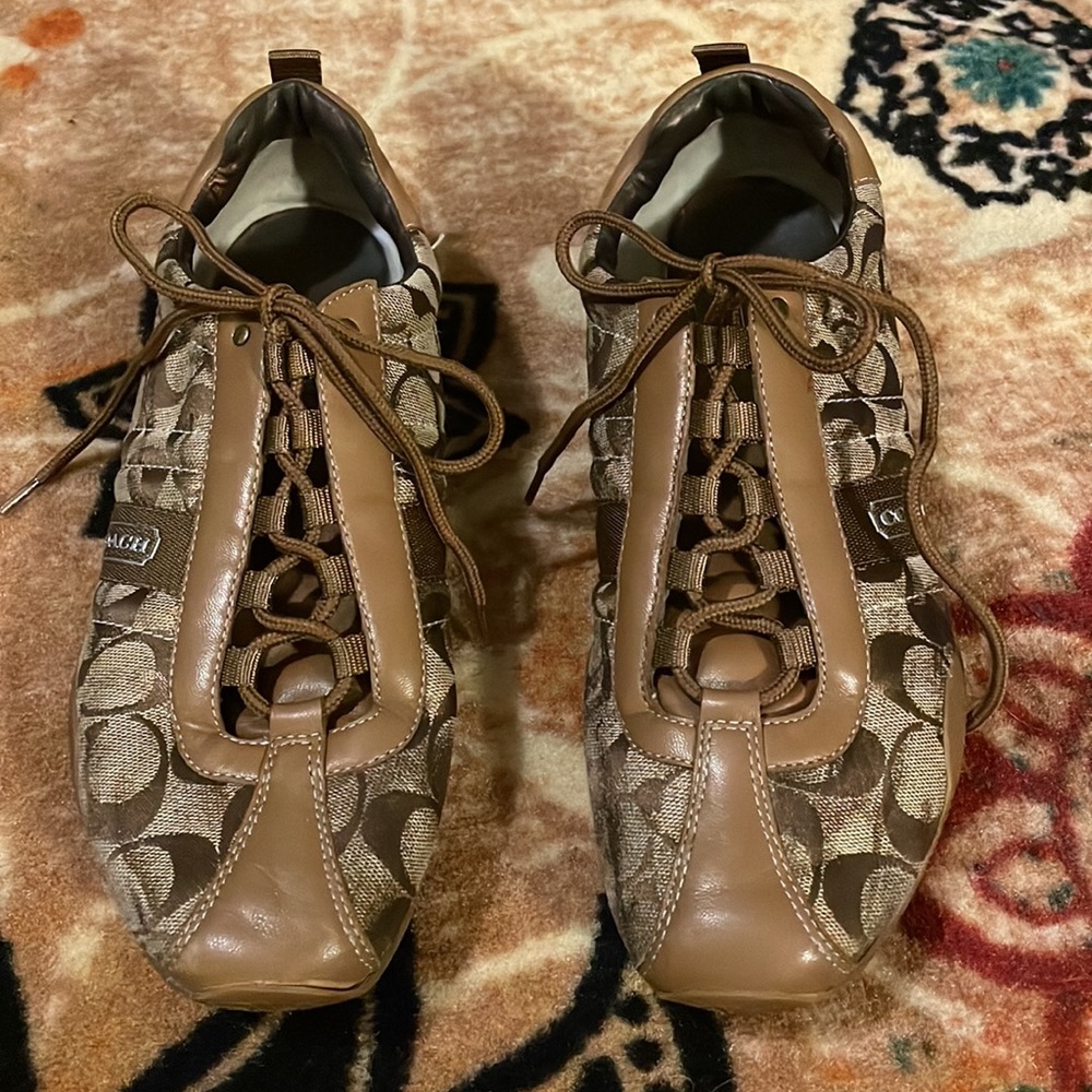 Woman’s Coach Kelsie 10M shoes